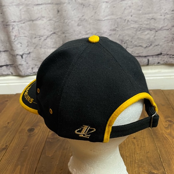 Vintage Logo Athletics NHL Boston Bruins baseball cap - Picture 3 of 10